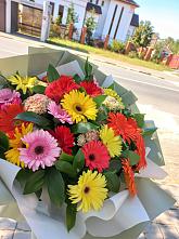 Букет цветов из:  Герберы #REPLACE_PRED# Чебеньки