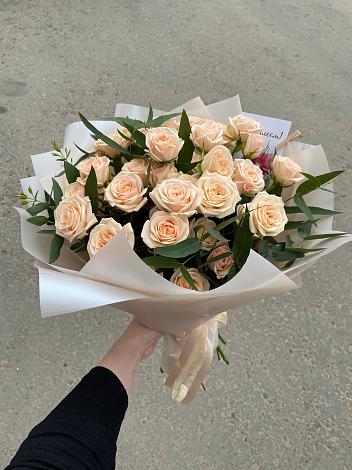 Букет Кремовые розы Латте в Чебеньки
